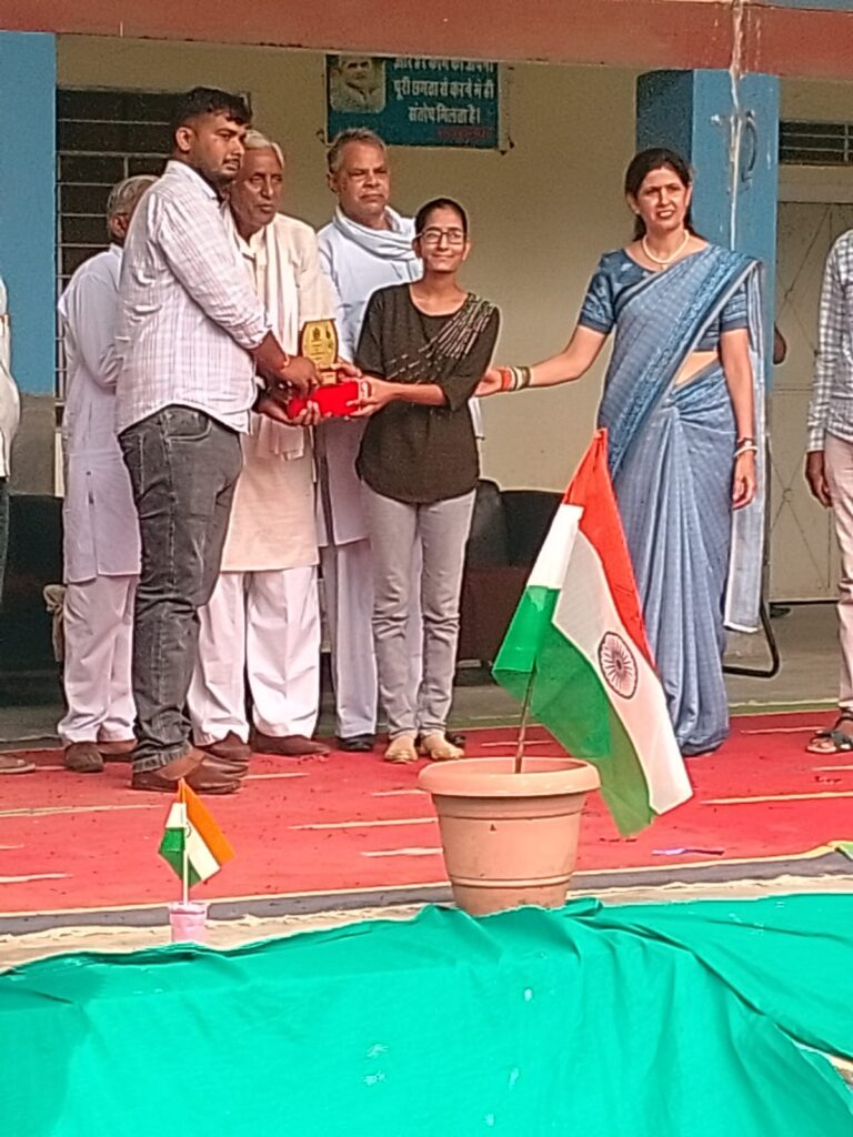 राजकीय बालिका विद्यालय पचेरी कलां में 79वां स्वतंत्रता दिवस हर्षोल्लास से मनाया गया