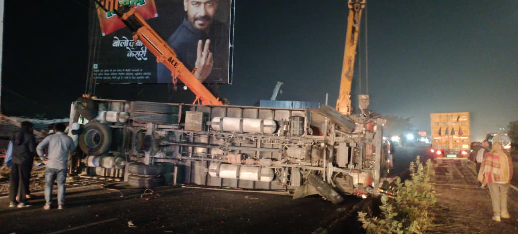 WhatsApp Image 2025-12-05 at 23.01.04_7412528a