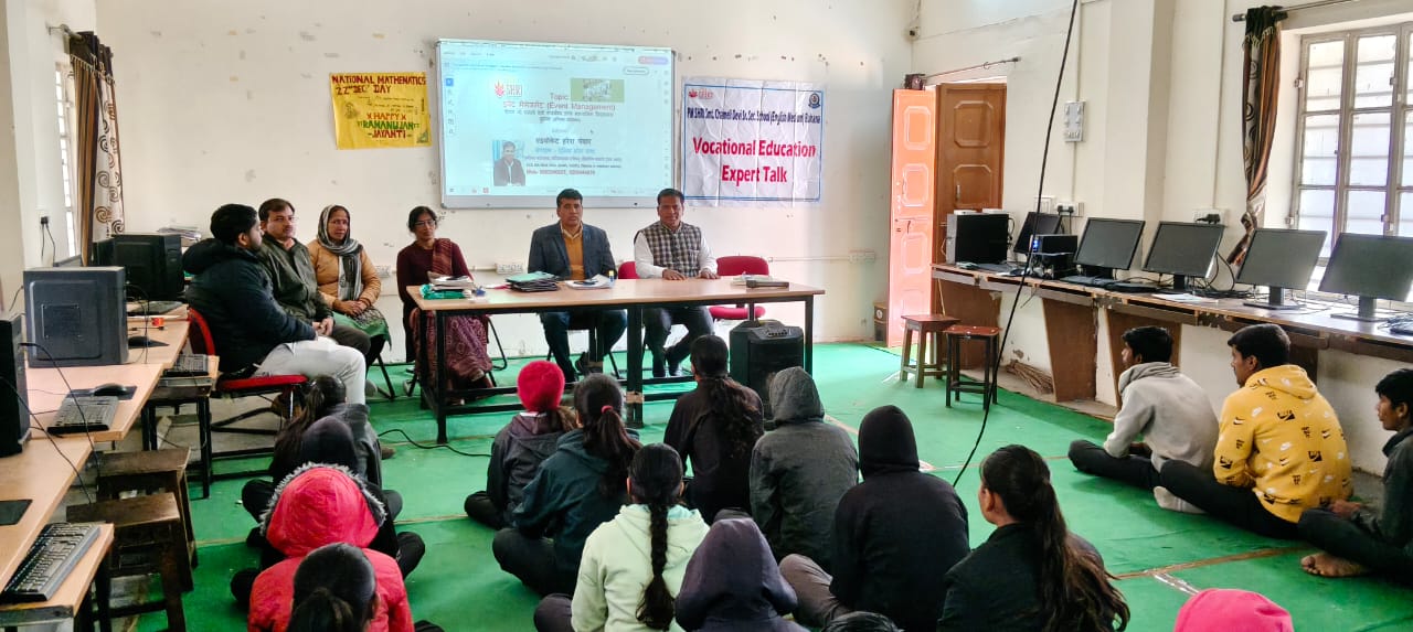 पीएम श्री चमेली देवी विद्यालय में इवेंट मैनेजमेंट व करियर काउंसलिंग पर प्रेरक कार्यशाला