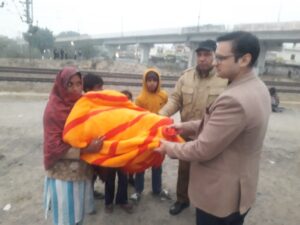 -रैन बसेरों में ठहरे नागरिकों से बात कर व्यवस्थाओं का लिया का जायजा